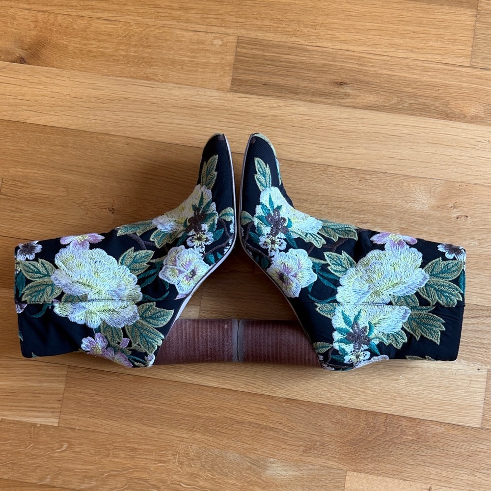 Sole Society Black Floral Embroidered Ankle Boots Pink Yellow Green - Picture 3 of 7